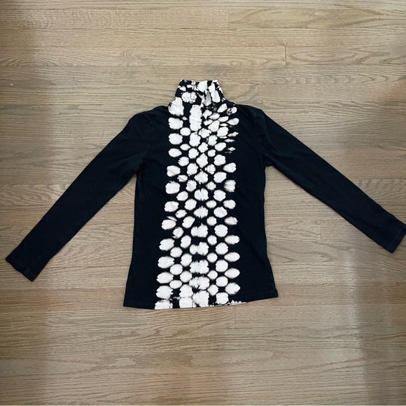 Raquel Allegra Women's Black and White Tye Dye Slim Fit Lightweight Turtleneck - Picture 11 of 14